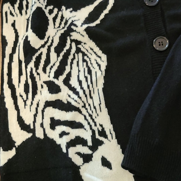 Xhilaration zebra button Front cardigan s - Picture 3 of 3